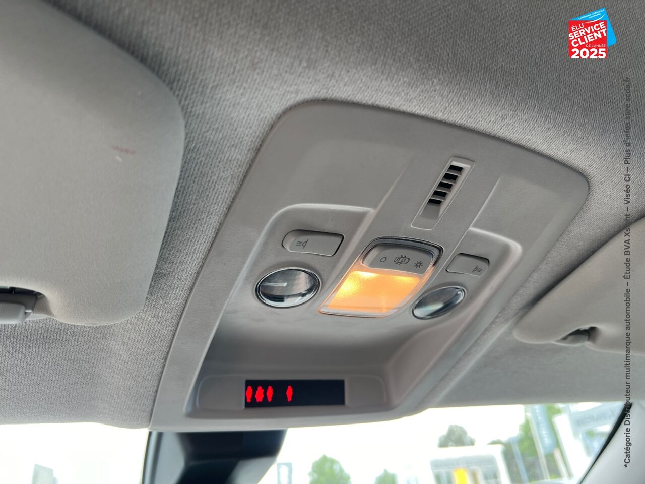 Véhicule d'occasion CITROEN C4 CACTUS PURETECH 110CH S/S FEEL E6.D-TEMP chez Peugeot Hirson