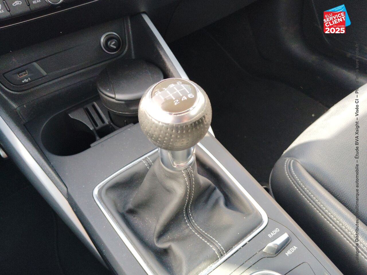 Véhicule d'occasion AUDI Q2 35 1.4 TFSI 150CH COD S LINE GPS chez BMW Lons le Saunier