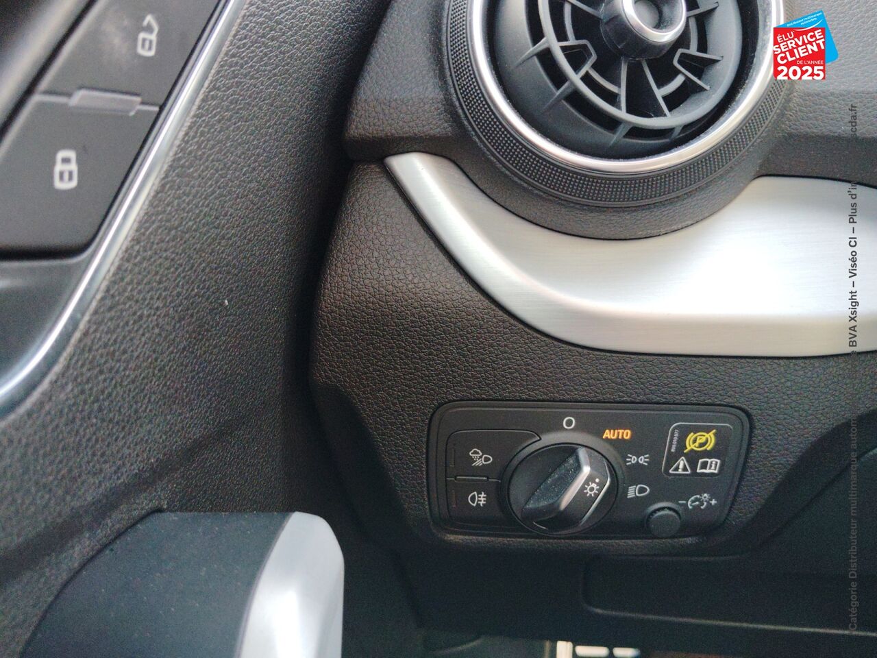 Véhicule d'occasion AUDI Q2 35 1.4 TFSI 150CH COD S LINE GPS chez BMW Lons le Saunier