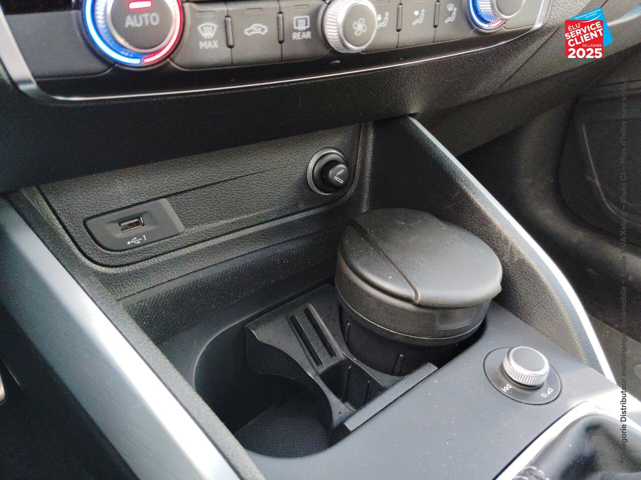 Véhicule d'occasion AUDI Q2 35 1.4 TFSI 150CH COD S LINE GPS chez BMW Lons le Saunier