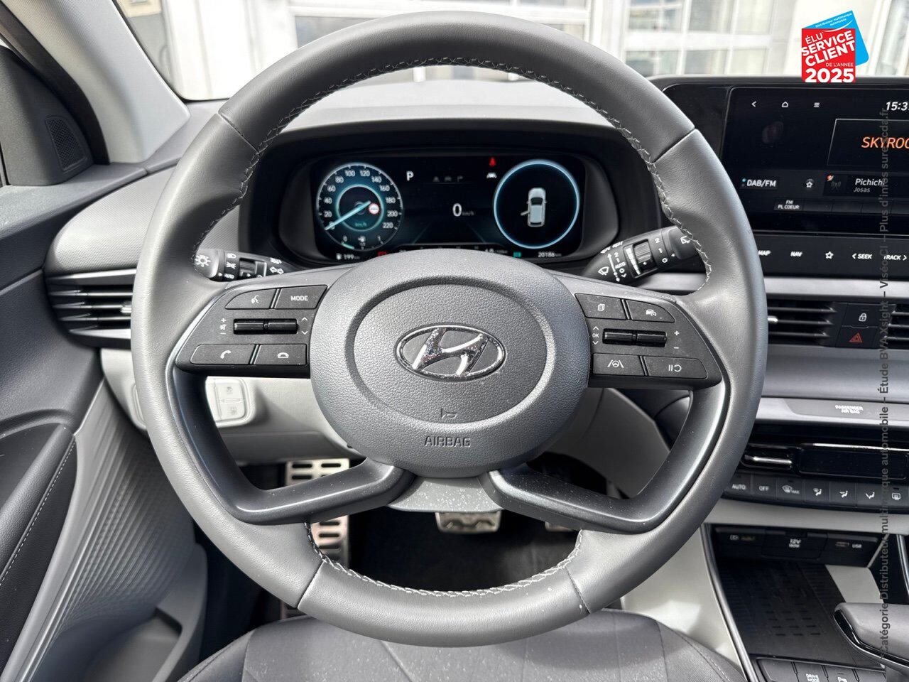 Véhicule d'occasion HYUNDAI BAYON 1.0 T-GDI 100CH HYBRID 48V CREATIVE DCT-7 chez Hyundai Reims