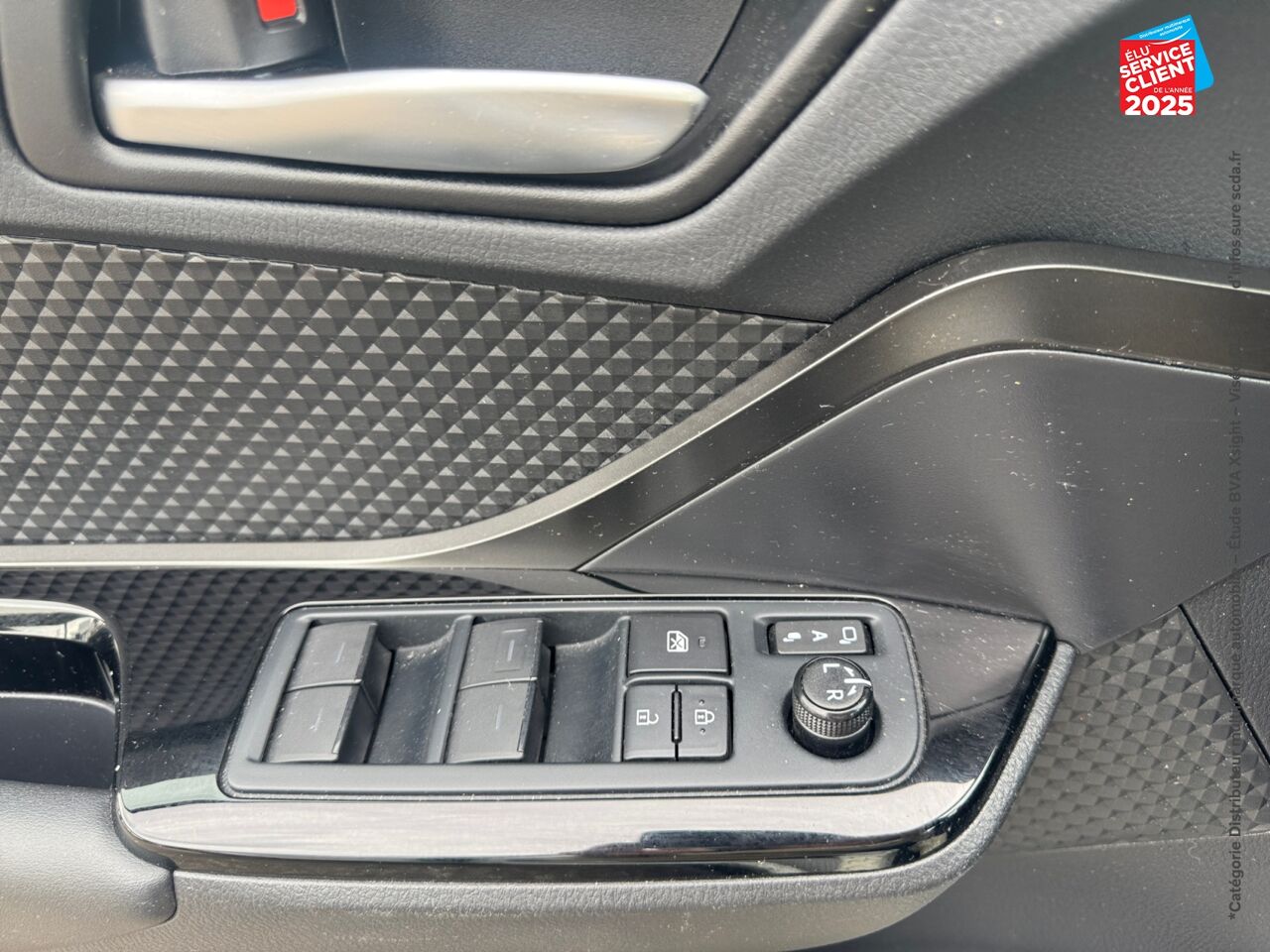 Véhicule d'occasion TOYOTA C-HR 2.0 HYBRIDE 184CH DESIGN ULTIMATE E-CVT chez Toyota Thionville