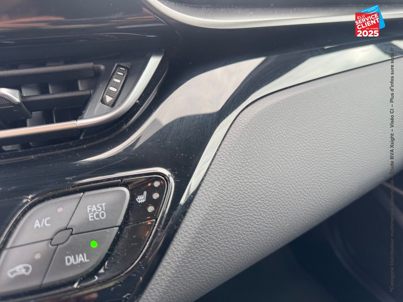 Véhicule d'occasion TOYOTA C-HR 2.0 HYBRIDE 184CH DESIGN ULTIMATE E-CVT chez Toyota Thionville