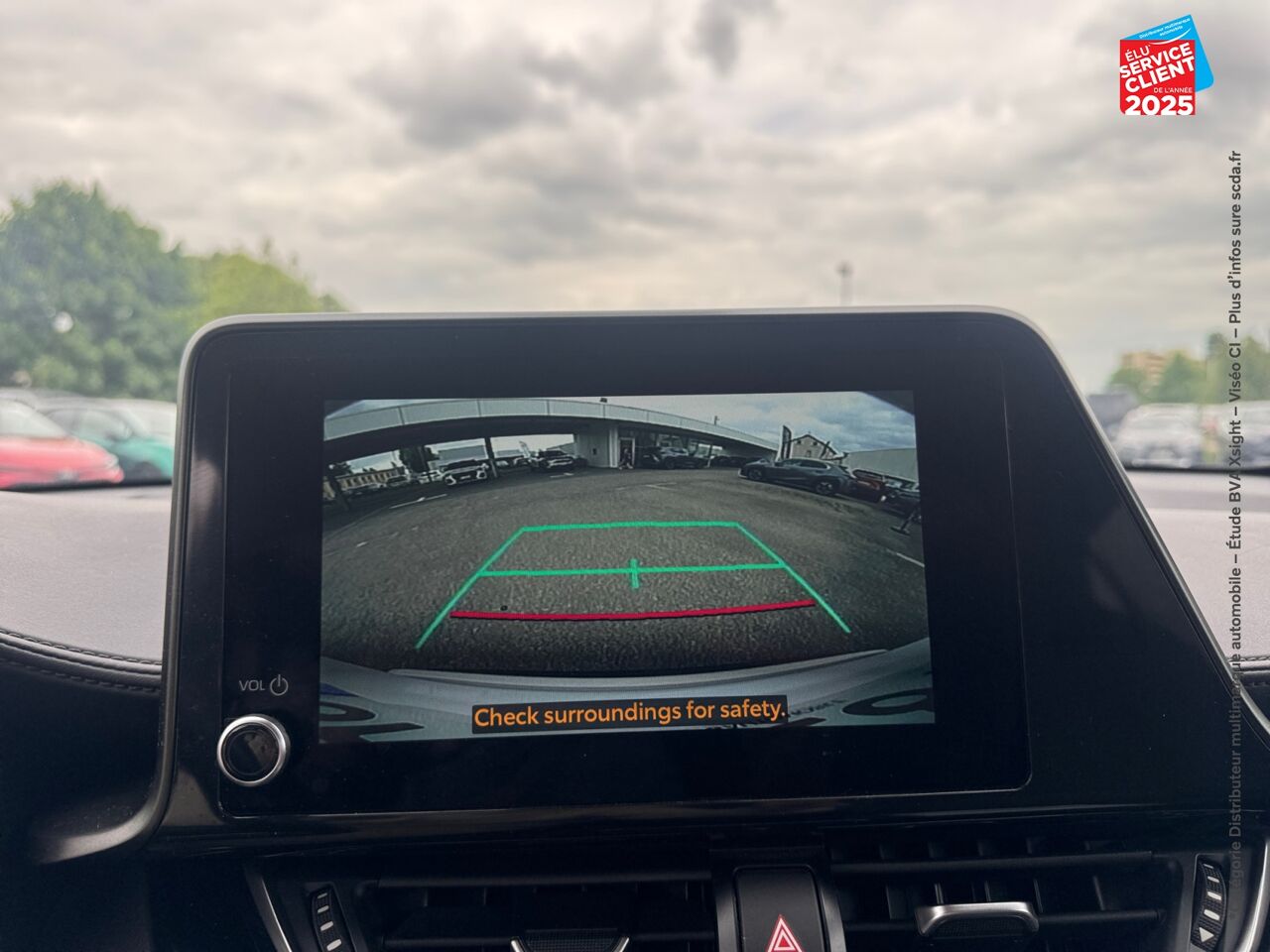 Véhicule d'occasion TOYOTA C-HR 2.0 HYBRIDE 184CH DESIGN ULTIMATE E-CVT chez Toyota Thionville