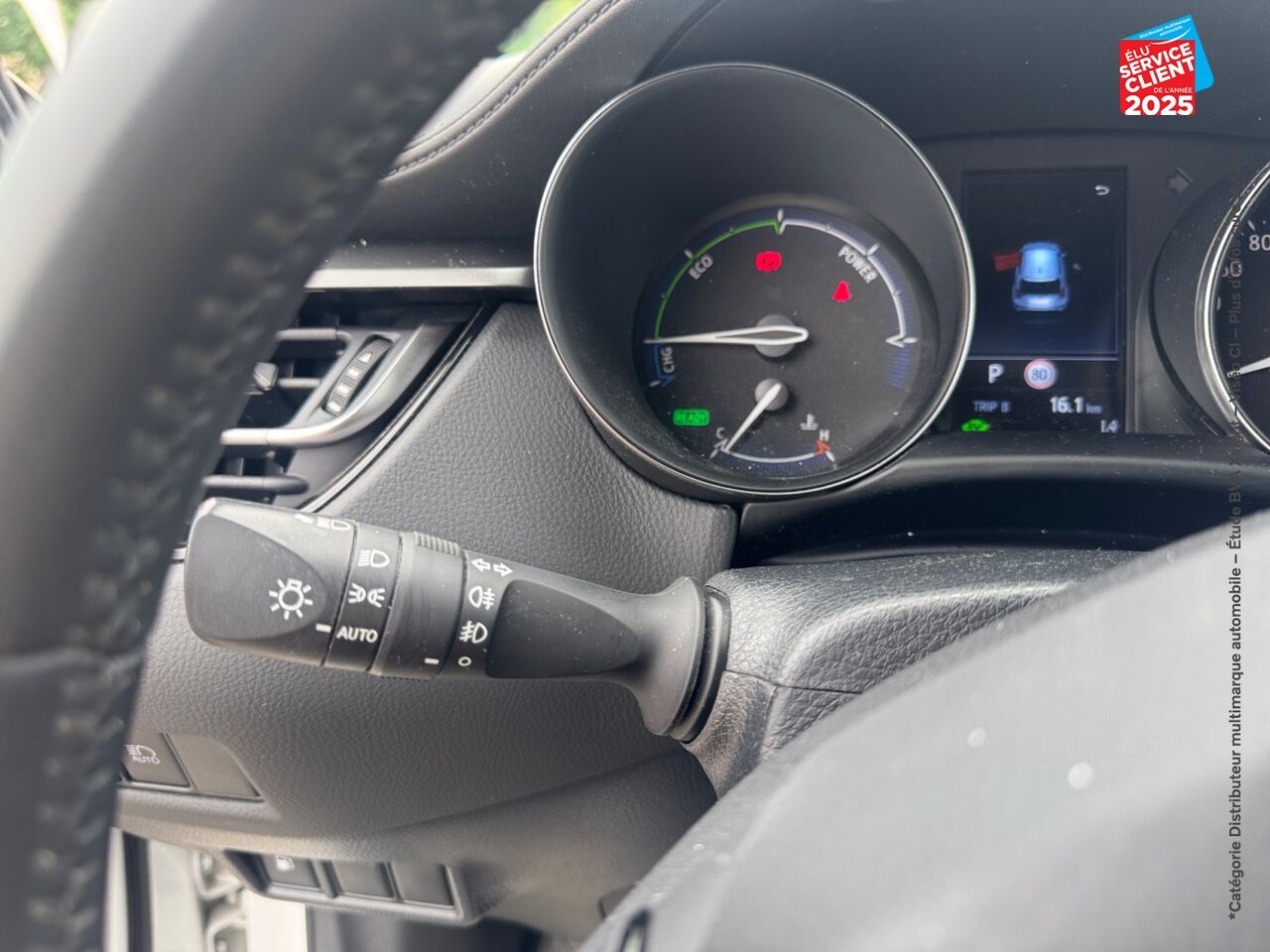 Véhicule d'occasion TOYOTA C-HR 2.0 HYBRIDE 184CH DESIGN ULTIMATE E-CVT chez Toyota Thionville