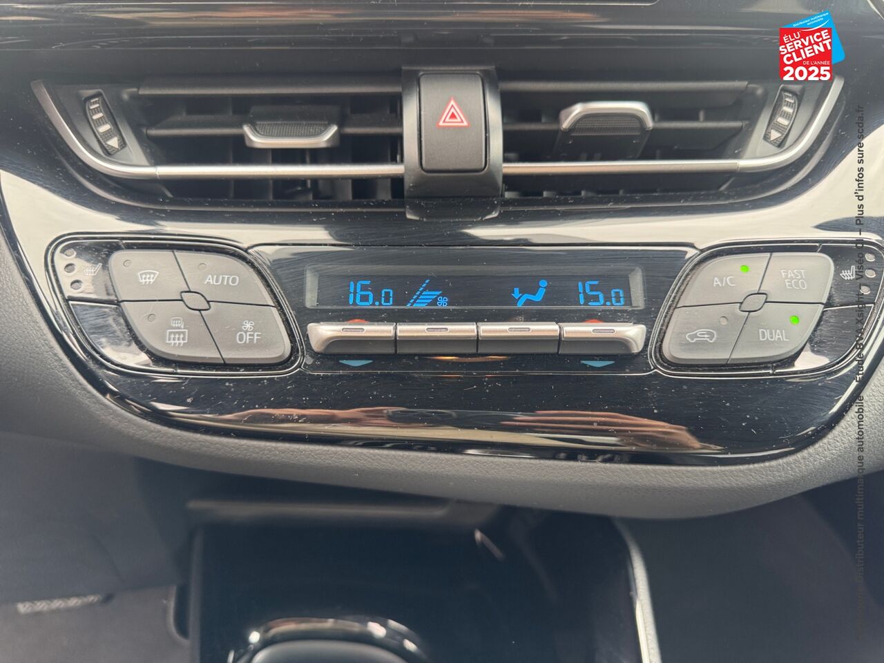 Véhicule d'occasion TOYOTA C-HR 2.0 HYBRIDE 184CH DESIGN ULTIMATE E-CVT chez Toyota Thionville
