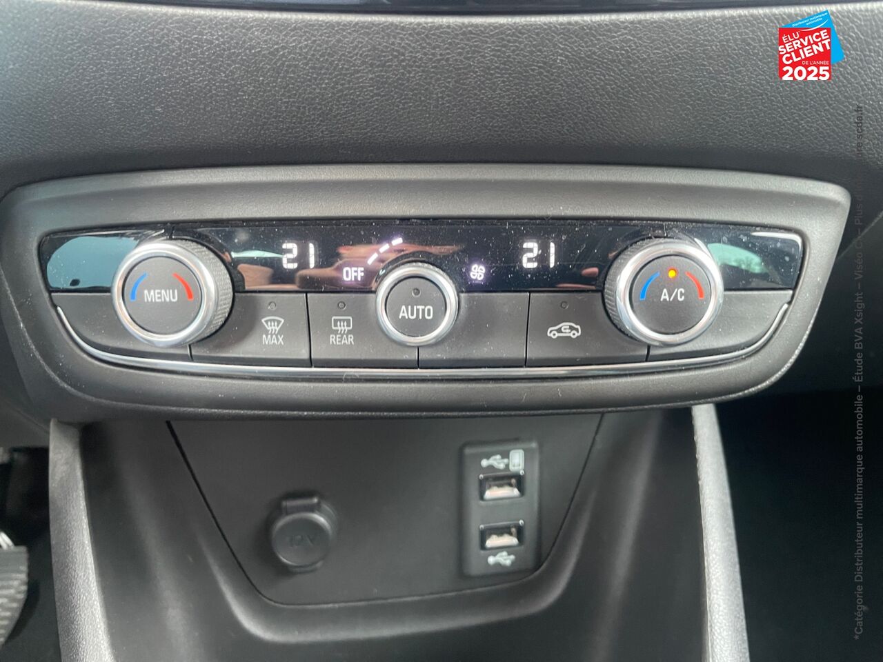 Véhicule d'occasion OPEL CROSSLAND X 1.2 TURBO 110CH DESIGN EDITION EURO 6D-T GPS CAMERA CARPLAY chez Renault Colmar
