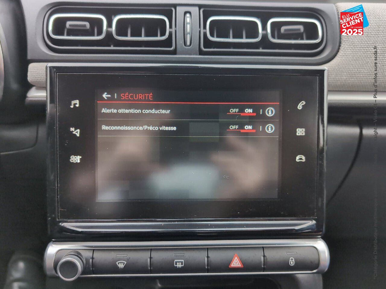 Véhicule d'occasion CITROEN C3 PURETECH 82CH SHINE GPS CAMERA CARPLAY chez Toyota Thionville