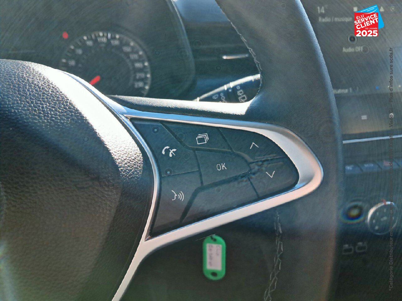 Véhicule d'occasion RENAULT CLIO 1.0 TCE 90CH EQUILIBRE chez Opel Verdun