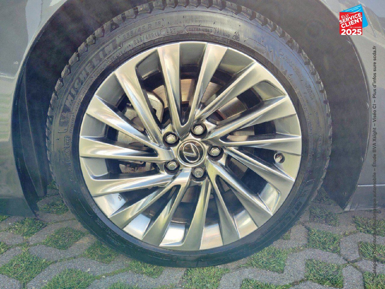 Véhicule d'occasion LEXUS ES 300H EXECUTIVE TOUVRANT CAMERA GPS chez Toyota Thionville
