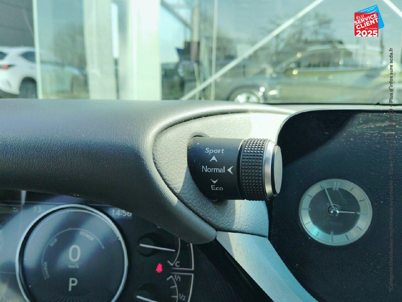 Véhicule d'occasion LEXUS ES 300H EXECUTIVE TOUVRANT CAMERA GPS chez Toyota Thionville