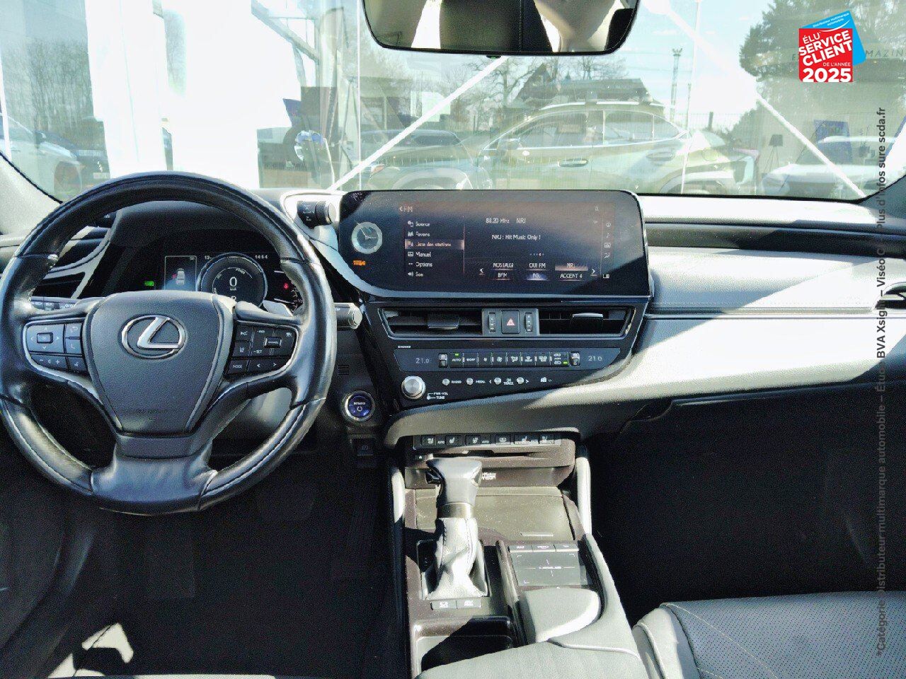 Véhicule d'occasion LEXUS ES 300H EXECUTIVE TOUVRANT CAMERA GPS chez Toyota Thionville