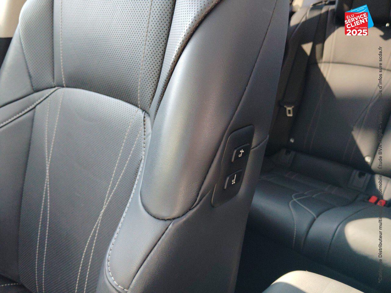 Véhicule d'occasion LEXUS ES 300H EXECUTIVE TOUVRANT CAMERA GPS chez Toyota Thionville