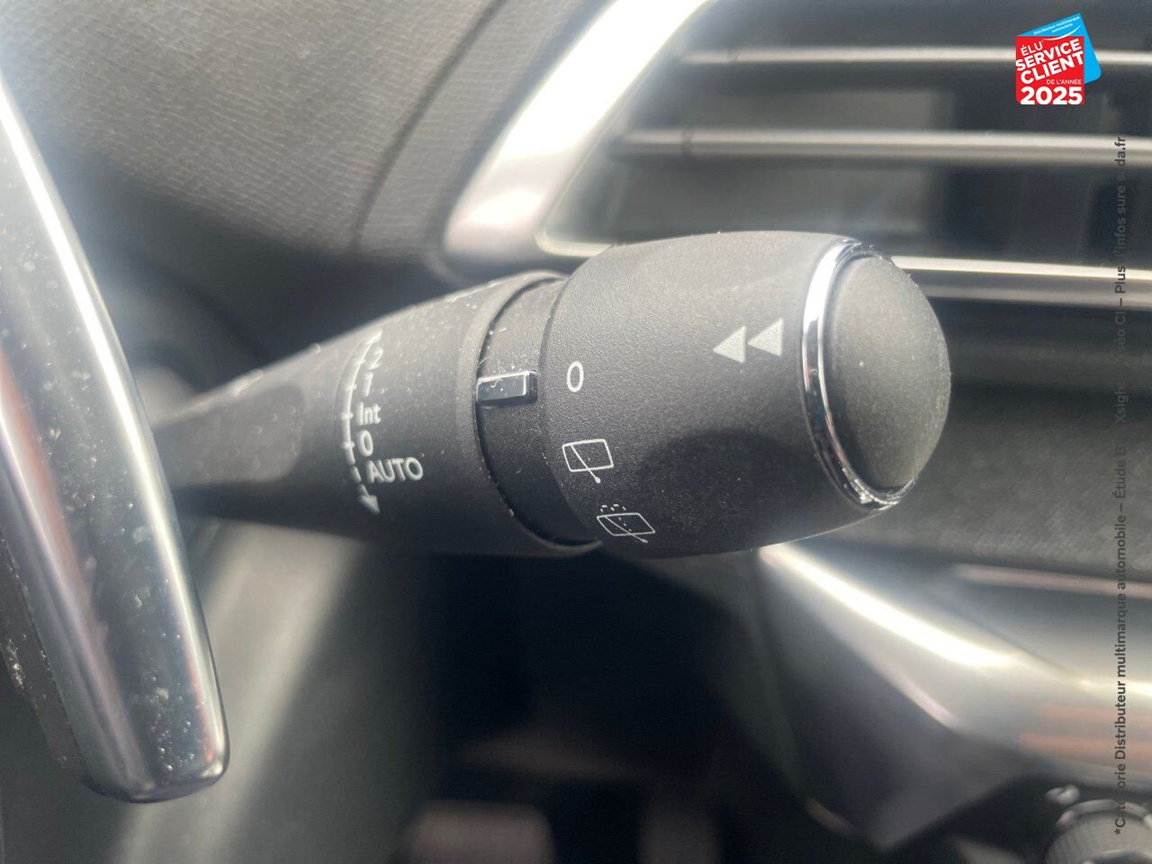Véhicule d'occasion PEUGEOT 3008 1.6 PURETECH 180CH E6.C ALLURE SS EAT8 chez Renault Saint-Louis