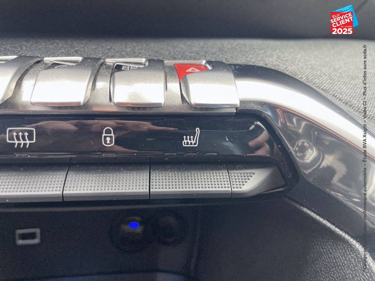 Véhicule d'occasion PEUGEOT 3008 1.6 PURETECH 180CH E6.C ALLURE SS EAT8 chez Renault Saint-Louis