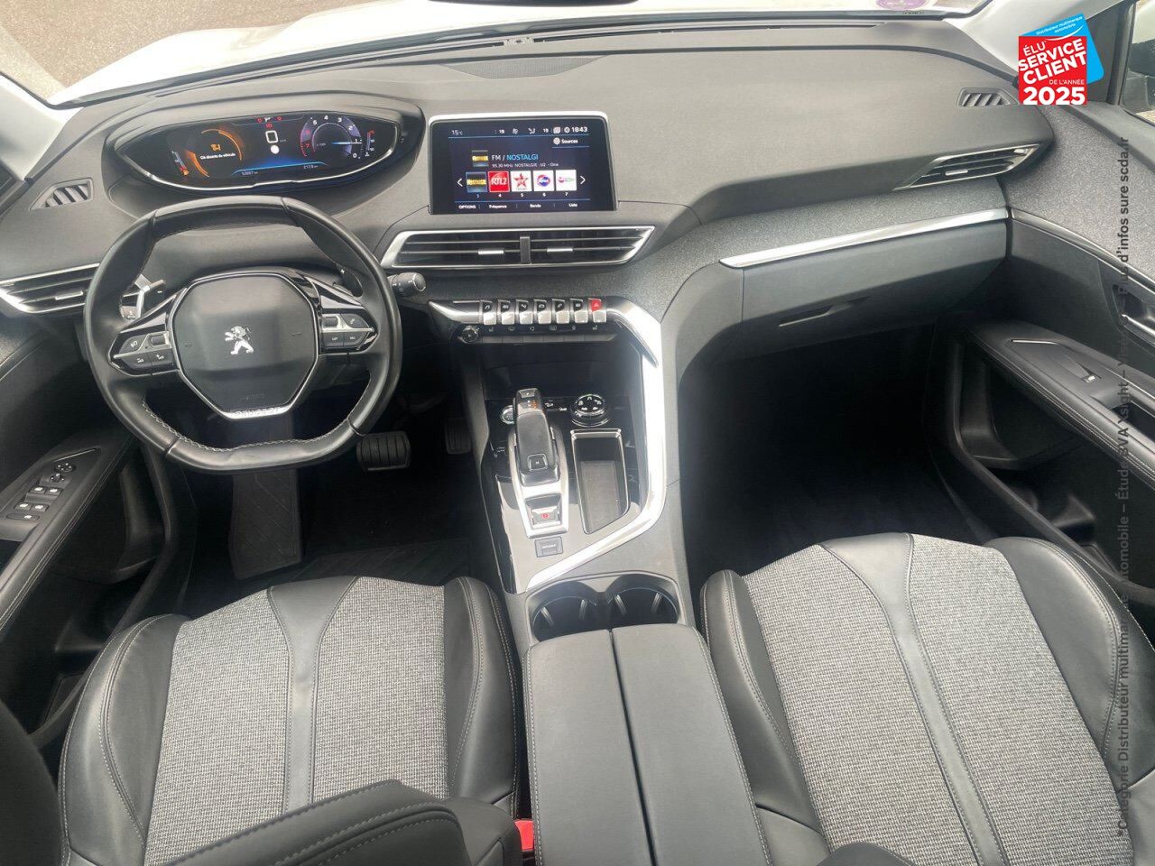 Véhicule d'occasion PEUGEOT 3008 1.6 PURETECH 180CH E6.C ALLURE SS EAT8 chez Renault Saint-Louis