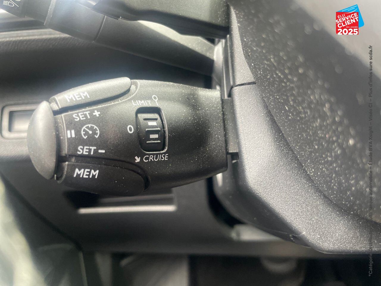 Véhicule d'occasion PEUGEOT 3008 1.6 PURETECH 180CH E6.C ALLURE SS EAT8 chez Renault Saint-Louis