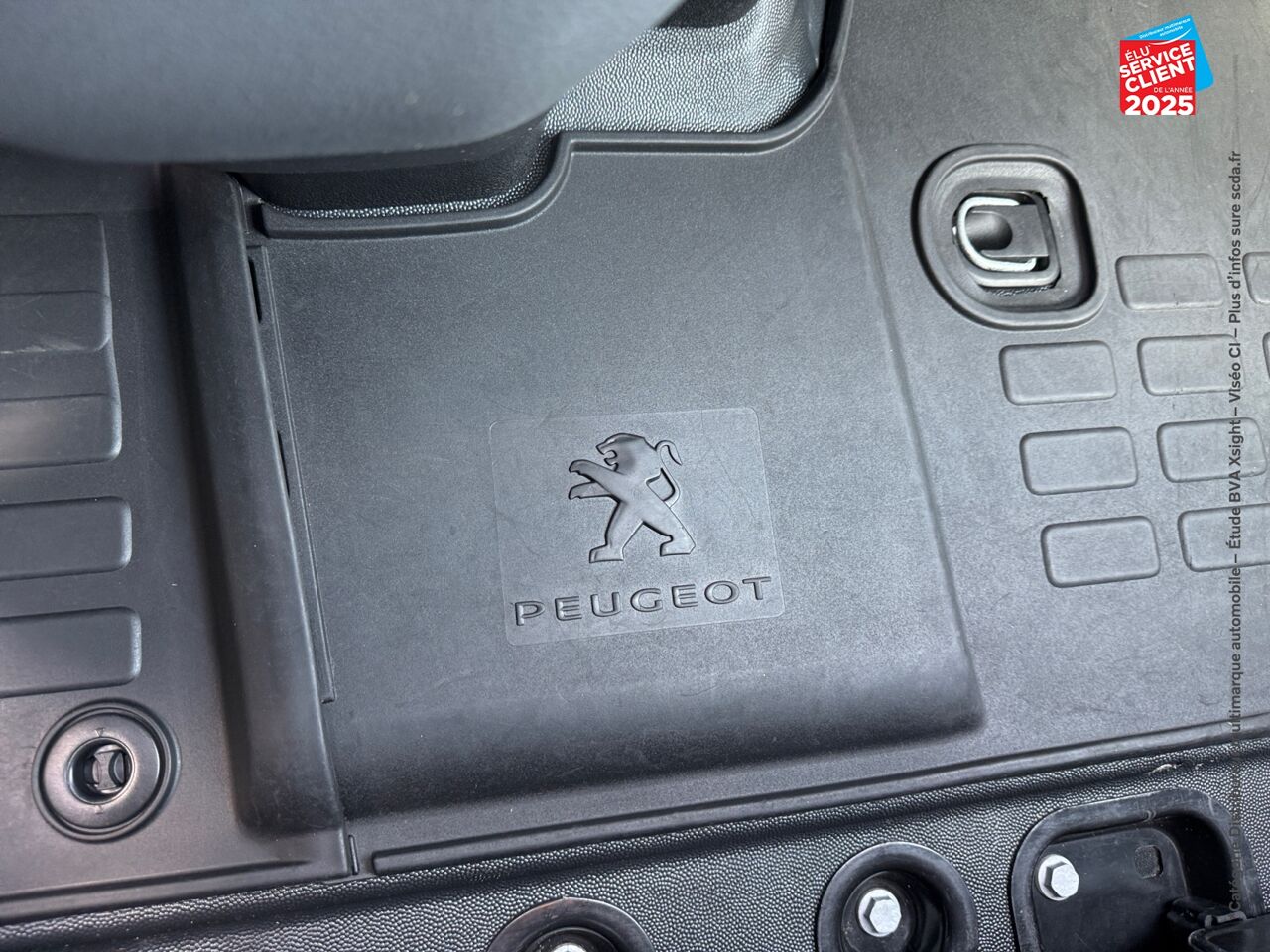 Véhicule d'occasion PEUGEOT EXPERT FG STANDARD 2.0 BLUEHDI 180CH SS ASPHALT EAT8 chez Renault Saint-Louis