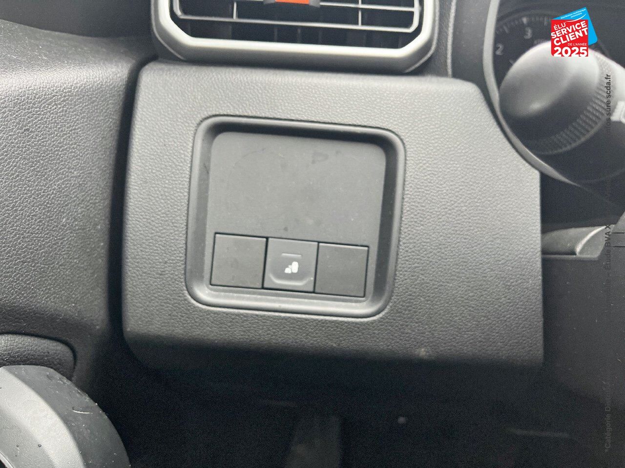 Véhicule d'occasion DACIA DUSTER 1.3 TCE 150CH FAP EXTREME 4X2 EDC GPS chez Renault Saint-Louis