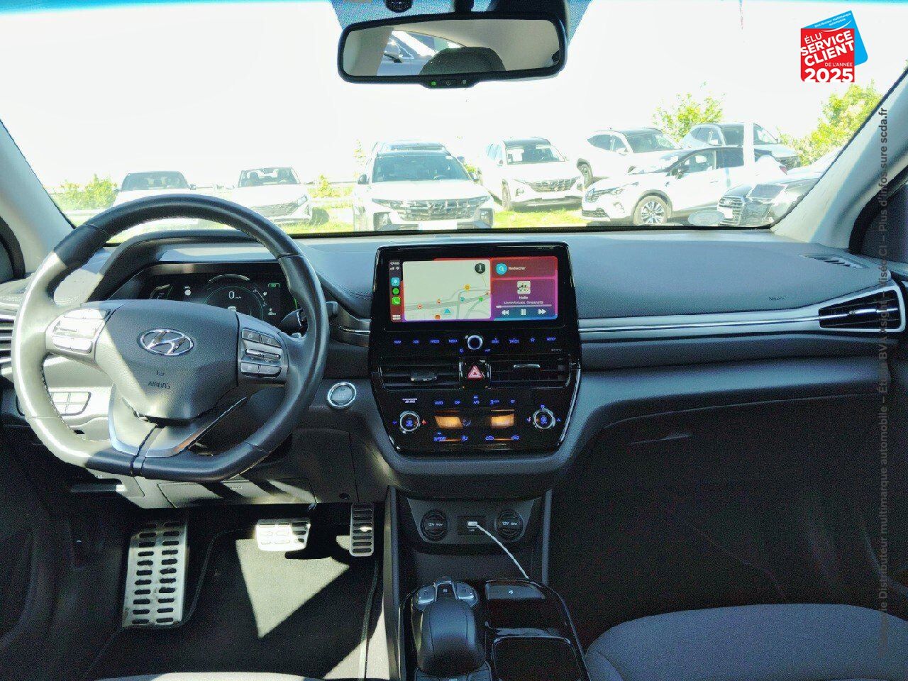 Véhicule d'occasion HYUNDAI IONIQ ELECTRIC 136CH CREATIVE 2CV SIEGES CHAUF GPS CAMERA CARPLAY chez Hyundai Chalons