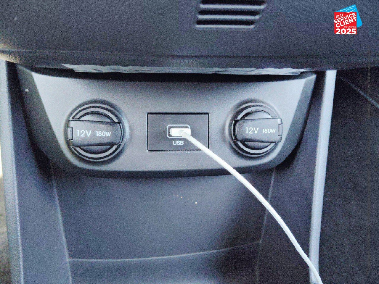 Véhicule d'occasion HYUNDAI IONIQ ELECTRIC 136CH CREATIVE 2CV SIEGES CHAUF GPS CAMERA CARPLAY chez Hyundai Chalons