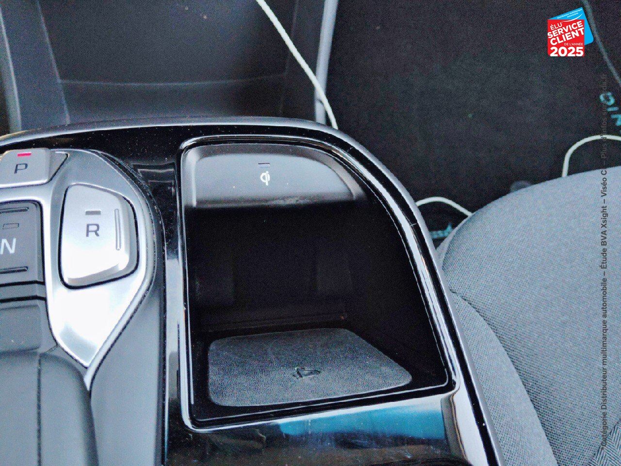 Véhicule d'occasion HYUNDAI IONIQ ELECTRIC 136CH CREATIVE 2CV SIEGES CHAUF GPS CAMERA CARPLAY chez Hyundai Chalons