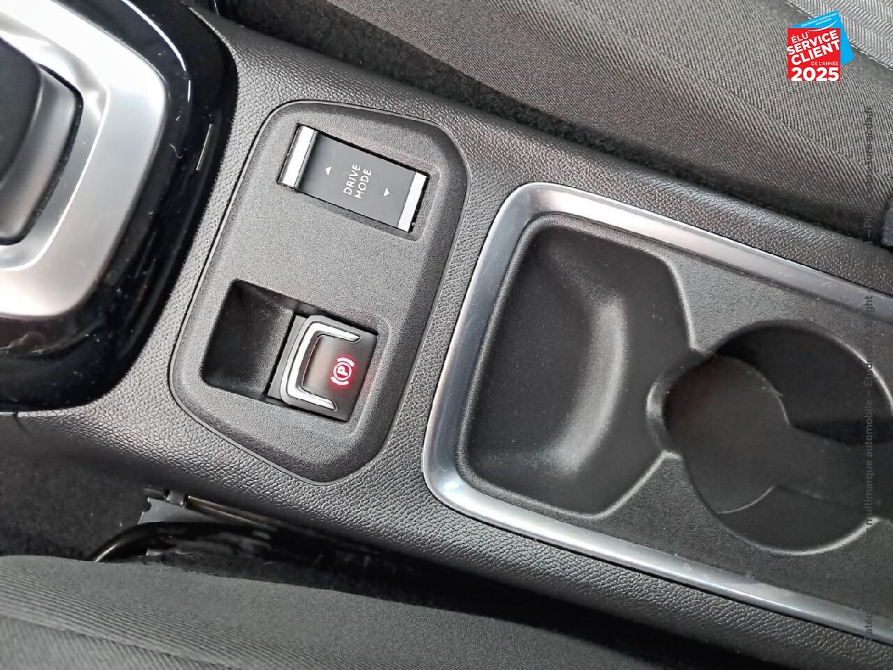 Véhicule d'occasion OPEL CORSA CORSA-E 136CH EDITION BUSINESS RADAR AR CARPLAY chez Opel Thionville