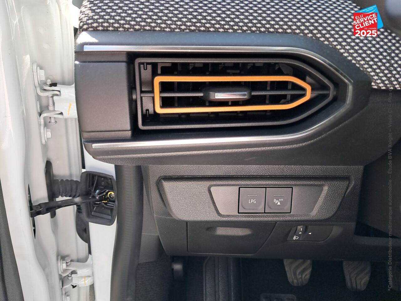 Véhicule d'occasion DACIA SANDERO 1.0 ECO-G 100CH STEPWAY CONFORT -22 chez Toyota Thionville