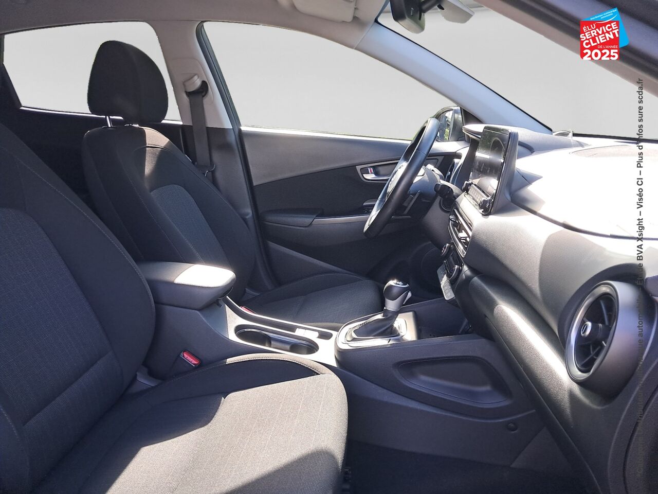 Véhicule d'occasion HYUNDAI KONA 1.6 GDI 141 CH HYBRID CREATIVE DCT-6 CAMERA HUD chez Toyota Sarreguemines
