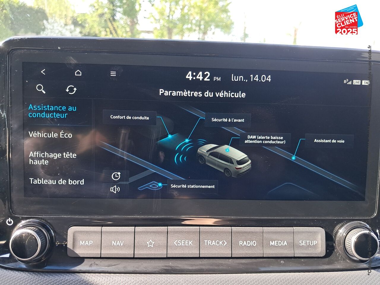 Véhicule d'occasion HYUNDAI KONA 1.6 GDI 141 CH HYBRID CREATIVE DCT-6 CAMERA HUD chez Toyota Sarreguemines