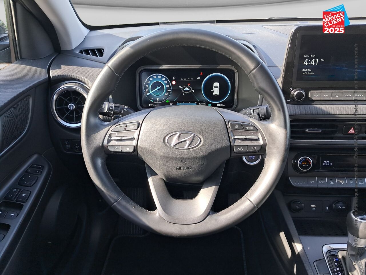 Véhicule d'occasion HYUNDAI KONA 1.6 GDI 141 CH HYBRID CREATIVE DCT-6 CAMERA HUD chez Toyota Sarreguemines