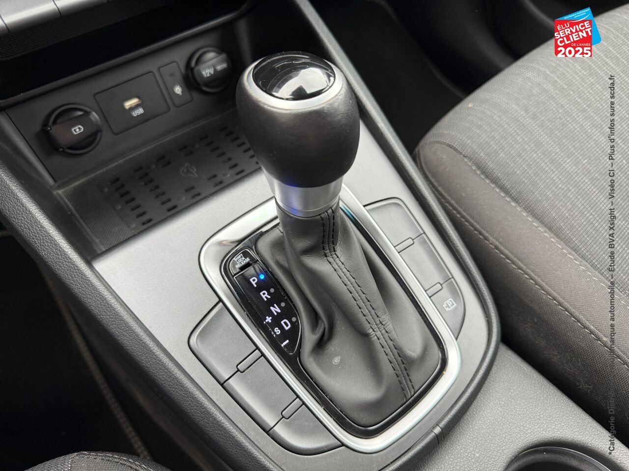 Véhicule d'occasion HYUNDAI KONA 1.6 GDI HYBRID 141CH CREATIVE DCT-6 EURO6D-T EVAP chez Hyundai Chalons