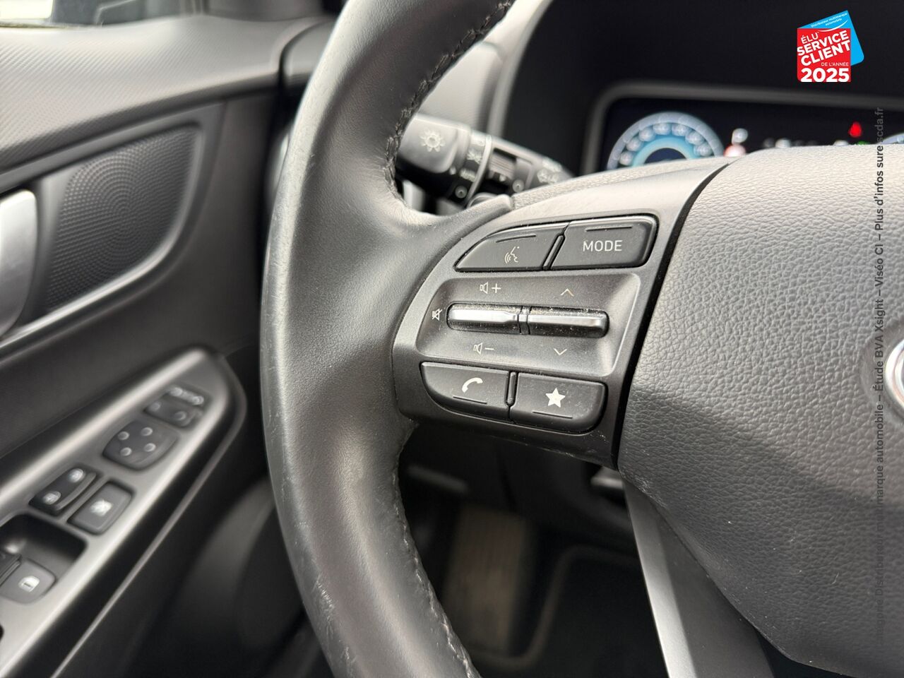 Véhicule d'occasion HYUNDAI KONA 1.6 GDI HYBRID 141CH CREATIVE DCT-6 EURO6D-T EVAP chez Hyundai Chalons