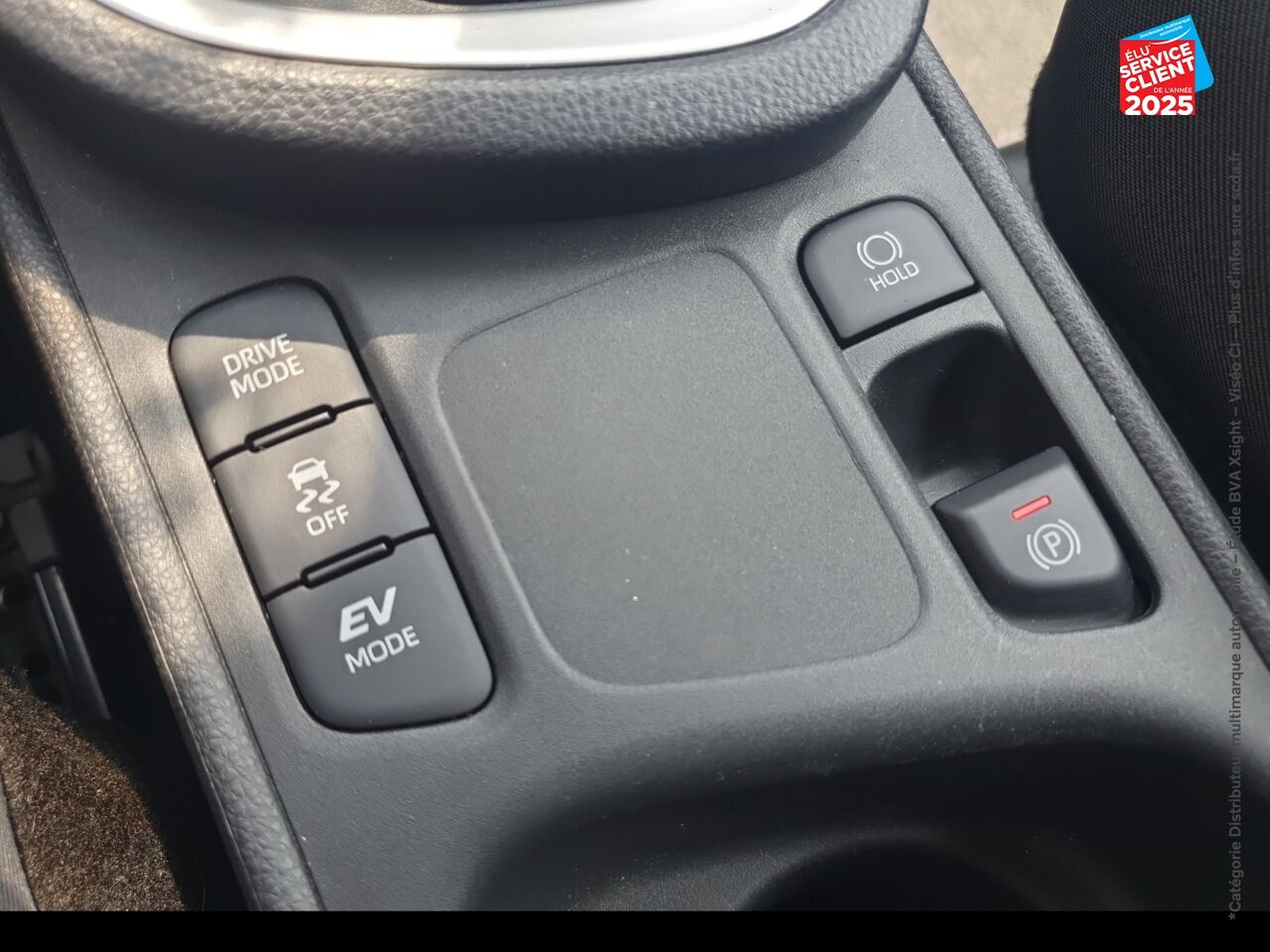 Véhicule d'occasion TOYOTA YARIS CROSS 116H DYNAMIC MY22 CAMERA CARPLAY chez Toyota Besançon