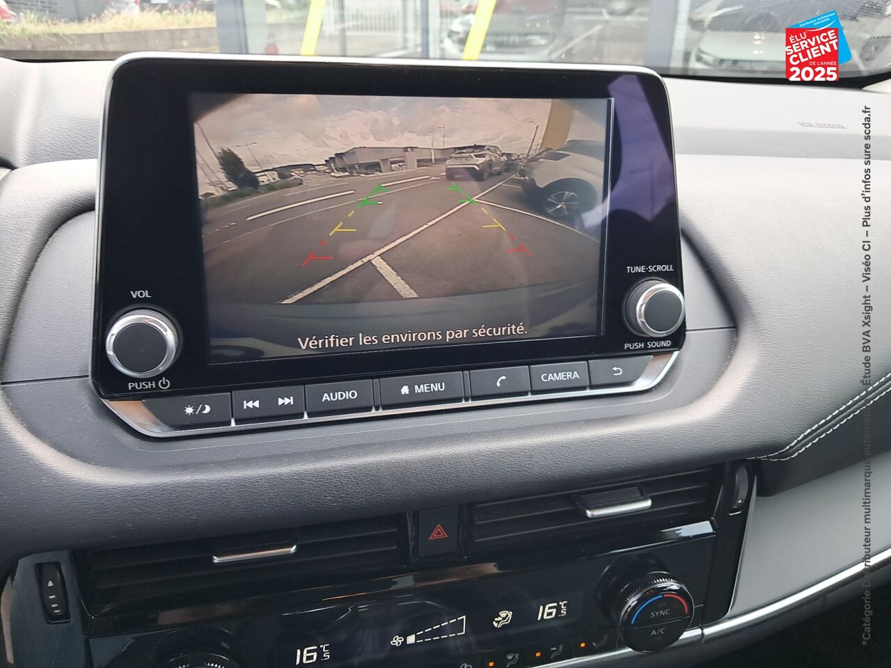 Véhicule d'occasion NISSAN QASHQAI 1.3 MILD HYBRID 140CH ACENTA 2022 chez Nissan Qashqai occasion