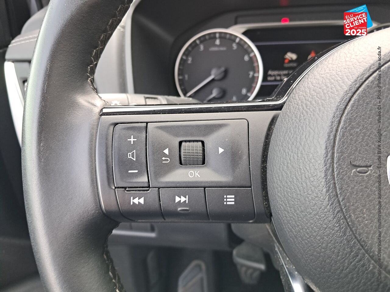 Véhicule d'occasion NISSAN QASHQAI 1.3 MILD HYBRID 140CH ACENTA 2022 chez Nissan Qashqai occasion