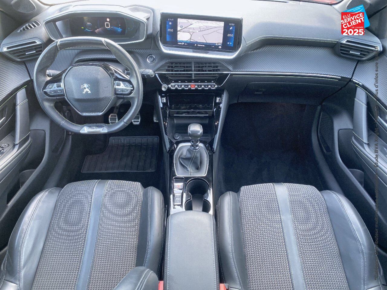 Véhicule d'occasion PEUGEOT 208 1.2 PURETECH 100CH S/S GT LINE TPANO GPS CAMERA chez Renault Mulhouse