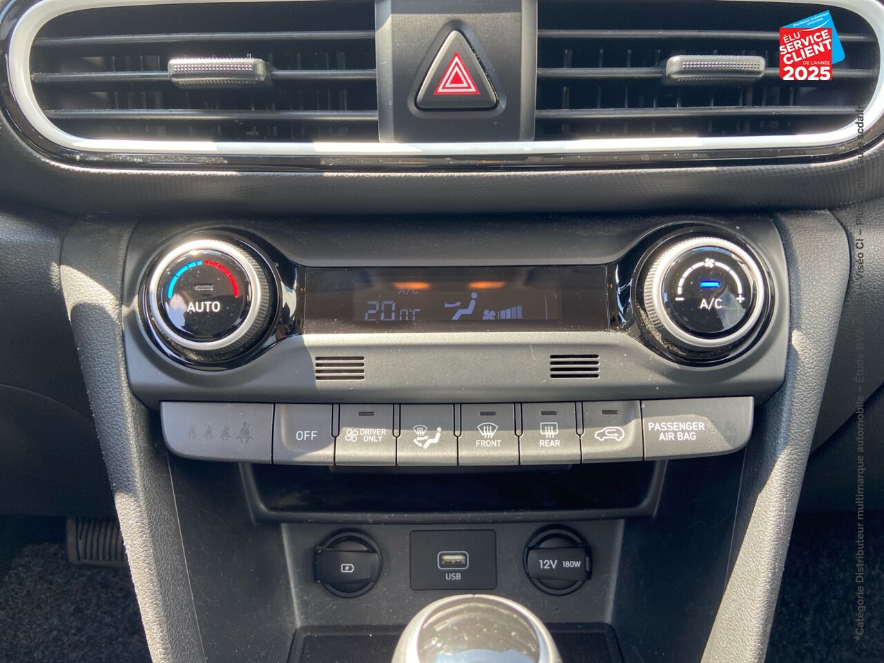 Véhicule d'occasion HYUNDAI KONA 1.6 GDI 141CH HYBRID INTUITIVE DCT-6 CAMERA chez Hyundai Epernay