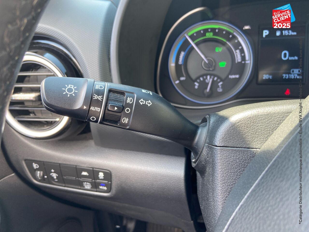 Véhicule d'occasion HYUNDAI KONA 1.6 GDI 141CH HYBRID INTUITIVE DCT-6 CAMERA chez Hyundai Epernay
