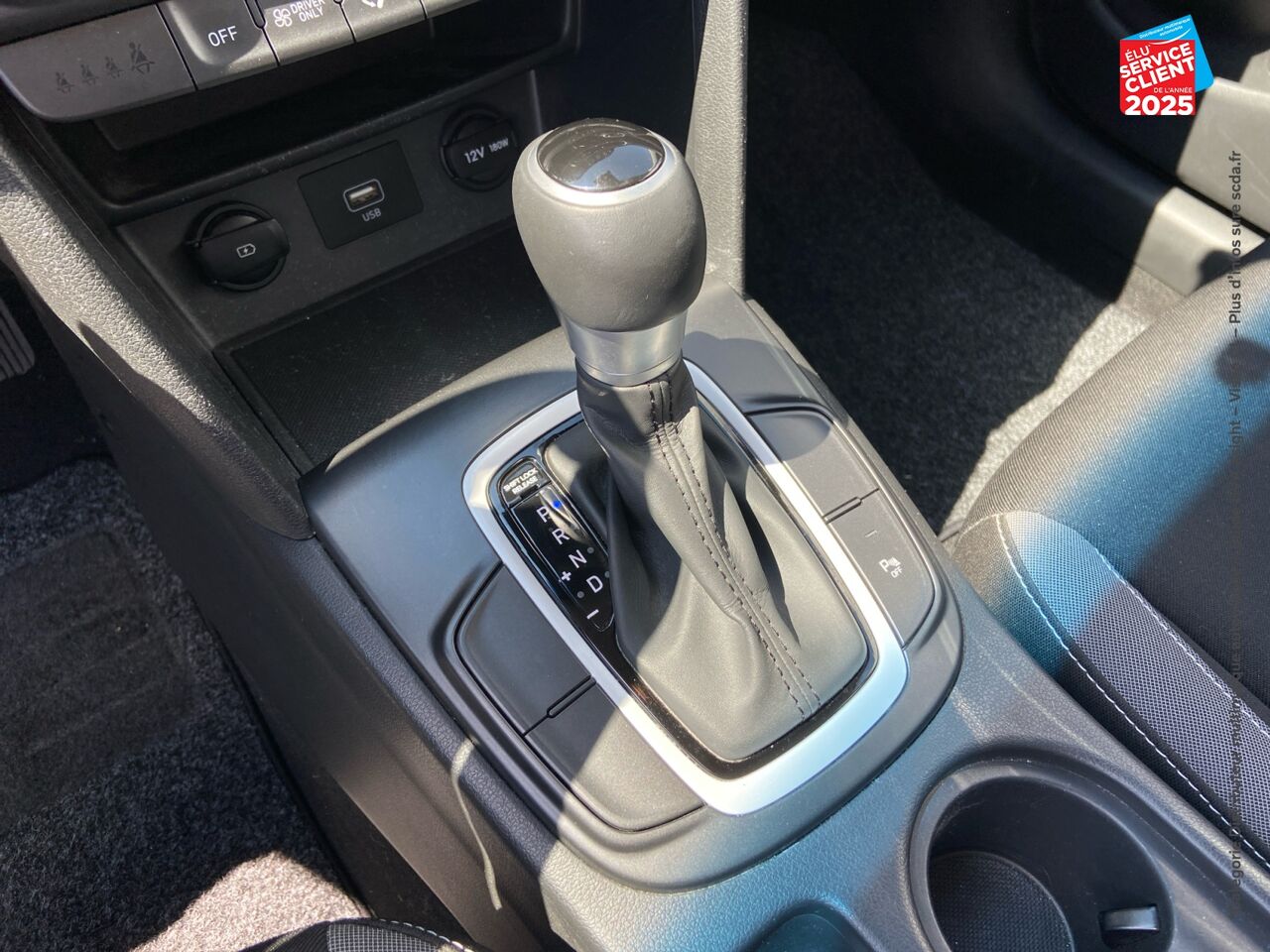 Véhicule d'occasion HYUNDAI KONA 1.6 GDI 141CH HYBRID INTUITIVE DCT-6 CAMERA chez Hyundai Epernay