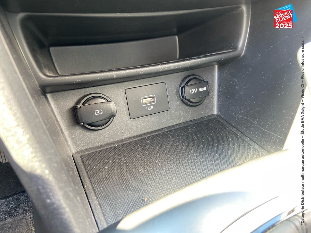 Véhicule d'occasion HYUNDAI KONA 1.6 GDI 141CH HYBRID INTUITIVE DCT-6 CAMERA chez Hyundai Epernay