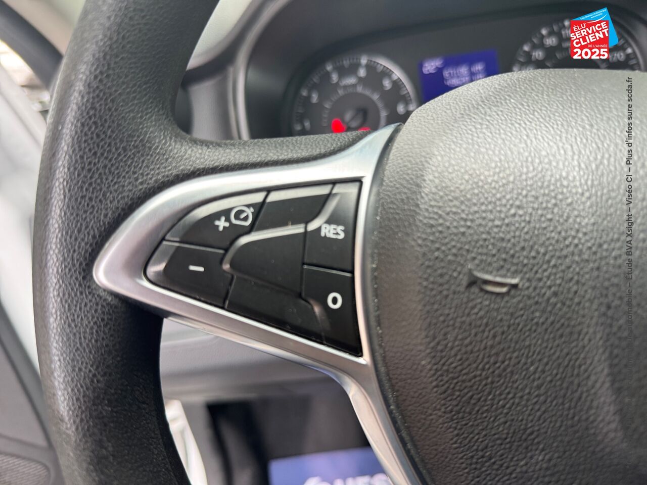 Véhicule d'occasion DACIA DUSTER 1.0 ECO-G 100CH ESSENTIEL 4X2 - E6U ATTELAGE chez Renault Colmar