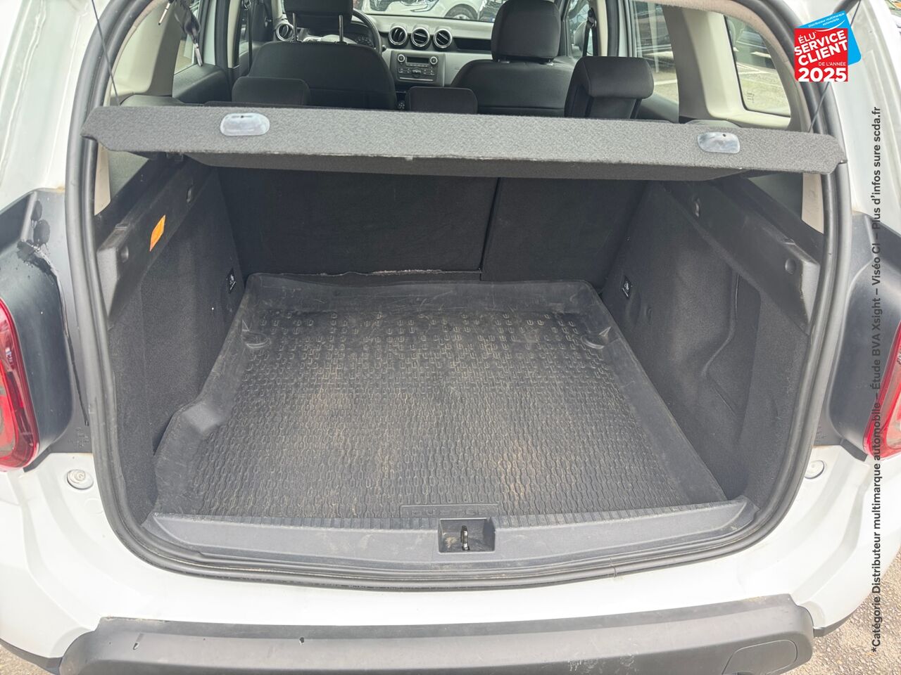 Véhicule d'occasion DACIA DUSTER 1.0 ECO-G 100CH ESSENTIEL 4X2 - E6U ATTELAGE chez Renault Colmar