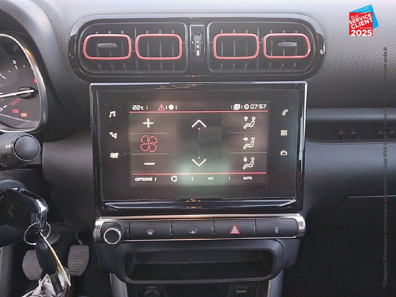 Véhicule d'occasion CITROEN C3 AIRCROSS PURETECH 110CH S/S SHINE E6.D-TEMP GPS chez Opel Bar le Duc