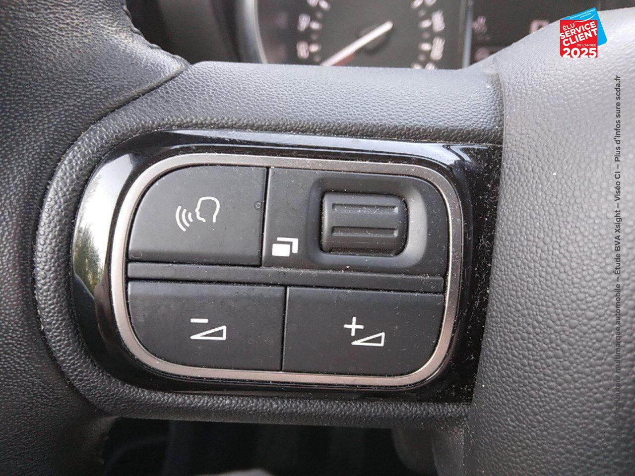Véhicule d'occasion CITROEN C3 AIRCROSS PURETECH 110CH S/S SHINE E6.D-TEMP GPS chez Opel Bar le Duc