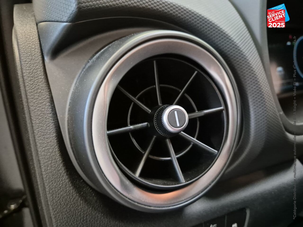 Véhicule d'occasion HYUNDAI KONA 1.6 GDI 141CH HYBRID CREATIVE DCT-6 chez Hyundai Epernay