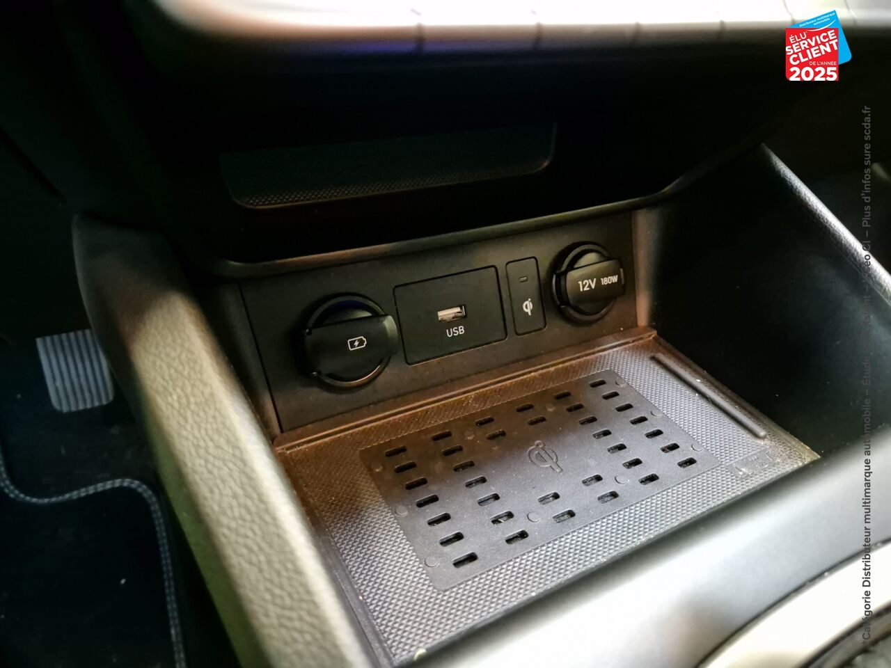 Véhicule d'occasion HYUNDAI KONA 1.6 GDI 141CH HYBRID CREATIVE DCT-6 chez Hyundai Epernay