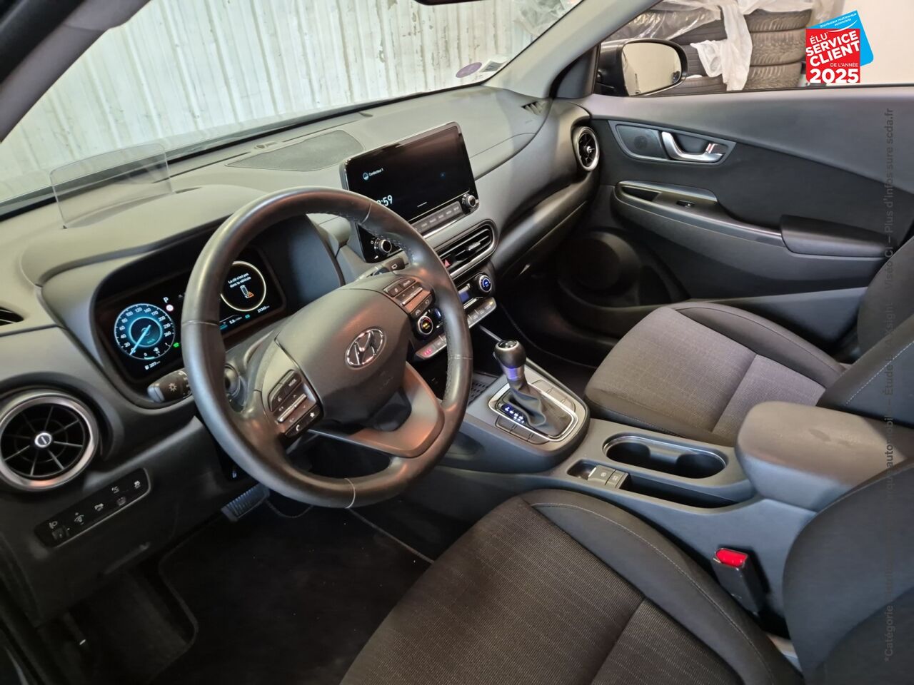 Véhicule d'occasion HYUNDAI KONA 1.6 GDI 141CH HYBRID CREATIVE DCT-6 chez Hyundai Epernay
