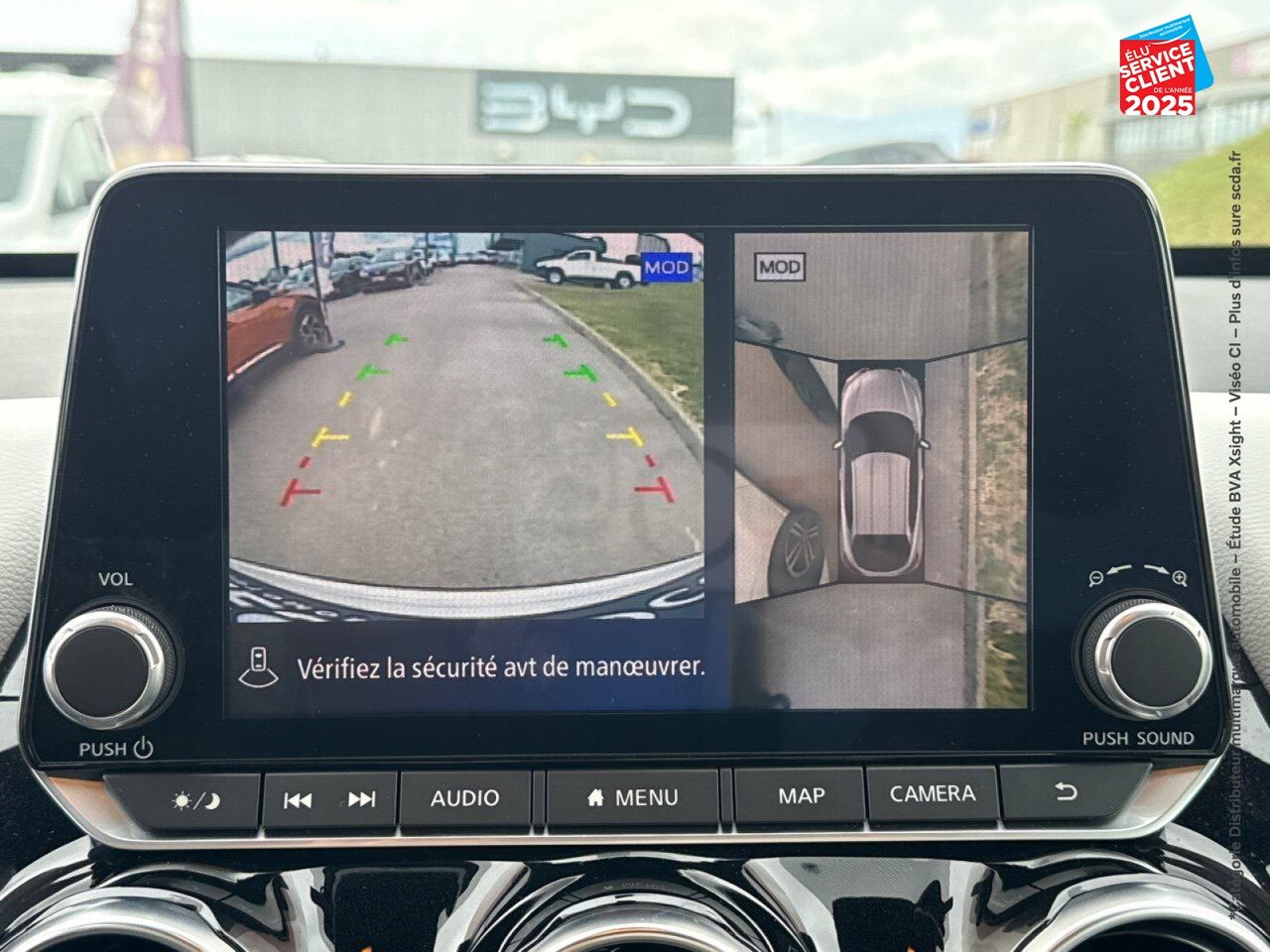 Véhicule d'occasion NISSAN JUKE 1.0 DIG-T 114CH N-DESIGN DCT 2021 SIEGES CHAUF GPS CAM360 BOSE chez Toyota Thionville