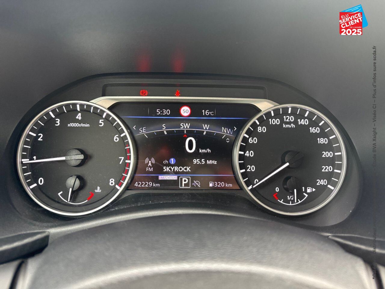 Véhicule d'occasion NISSAN JUKE 1.0 DIG-T 114CH N-DESIGN DCT 2021 SIEGES CHAUF GPS CAM360 BOSE chez Toyota Thionville